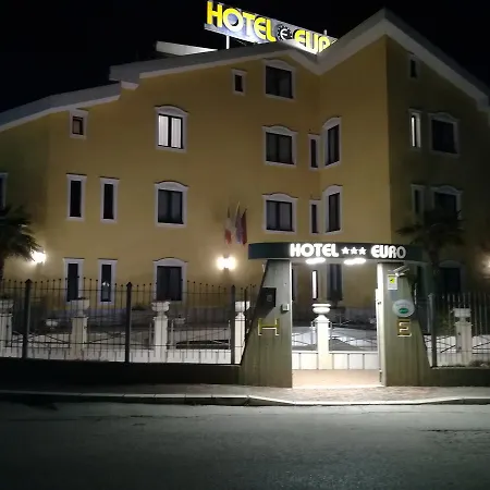 فندق Euro 3*